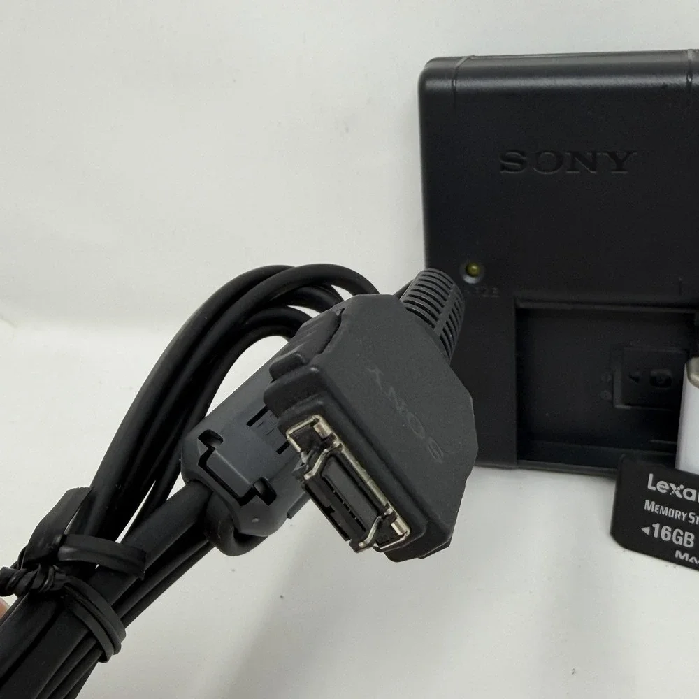 Sony Cybershot DSC-W55 7.2MP Black Digital Camera, Battery Charger, Case, 16 GB